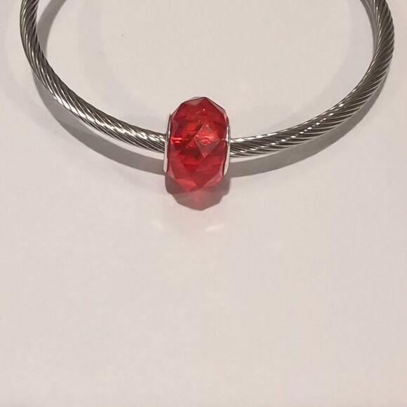 Silver Red Faceted Charm‎ for Pandora Style Bracelet - Picture 1 of 4